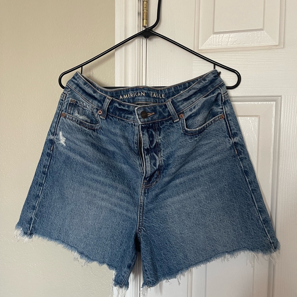 american eagle relaxed mom shorts size 10